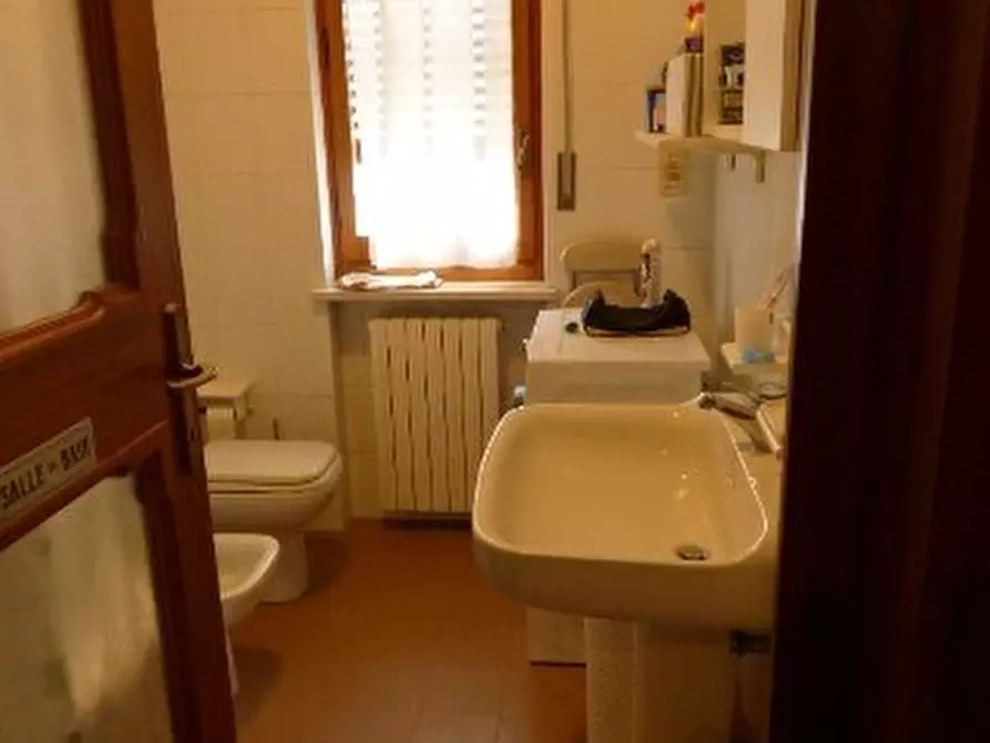 Immagine 7 di Quadrilocale in vendita  in Via Beppe Fenoglio 14a a Cuneo