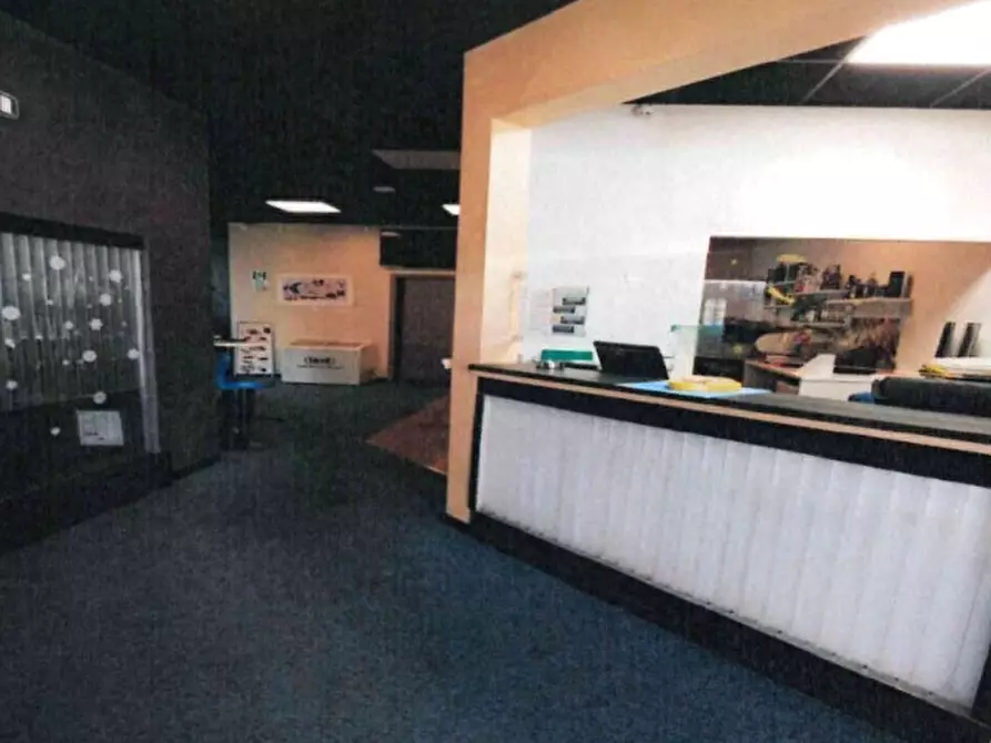 Immagine 4 di Locale commerciale in vendita  in Via Vecchia Torino 19 a Alessandria