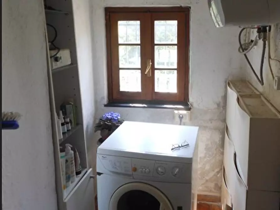 Immagine 8 di Villa in vendita  in Via Steneri 15 a Avegno