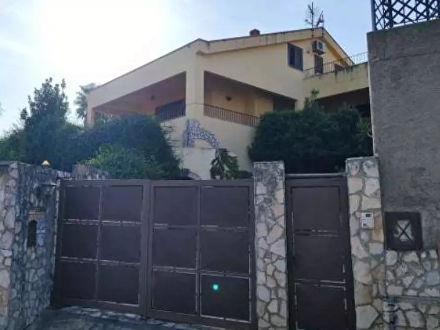 Immagine 1 di Villa in vendita  in Via Gianotta snc a Messina