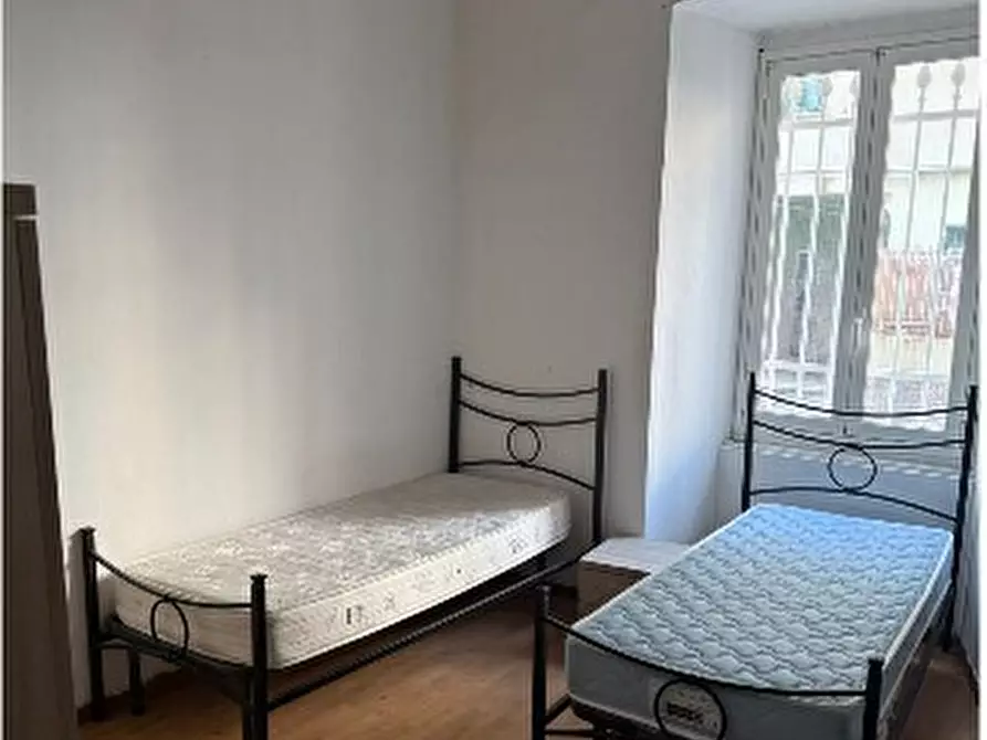 Immagine 5 di Quadrilocale in vendita  in Via del Lagaccio 31 a Genova
