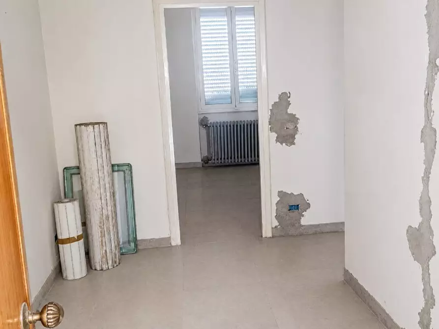 Immagine 2 di Pentalocale in vendita  in San Fosseto 132 a San Salvatore Monferrato