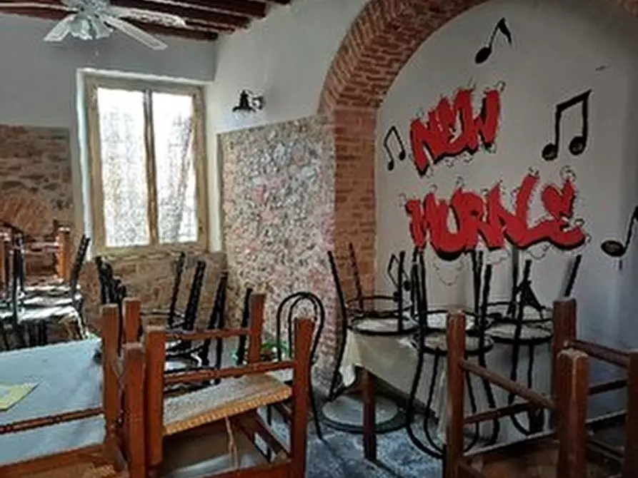 Immagine 5 di Locale commerciale in vendita  in Via Chiaravagna 35 a Genova