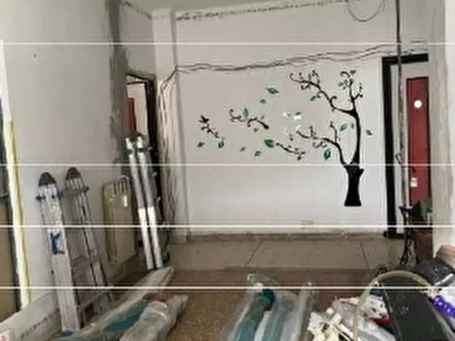 Immagine 8 di Locale commerciale in vendita  in Via dell'Ombra 4 a Genova