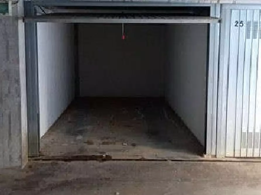 Immagine 4 di Garage in vendita  in Via Guido Agosti 49 a Genova