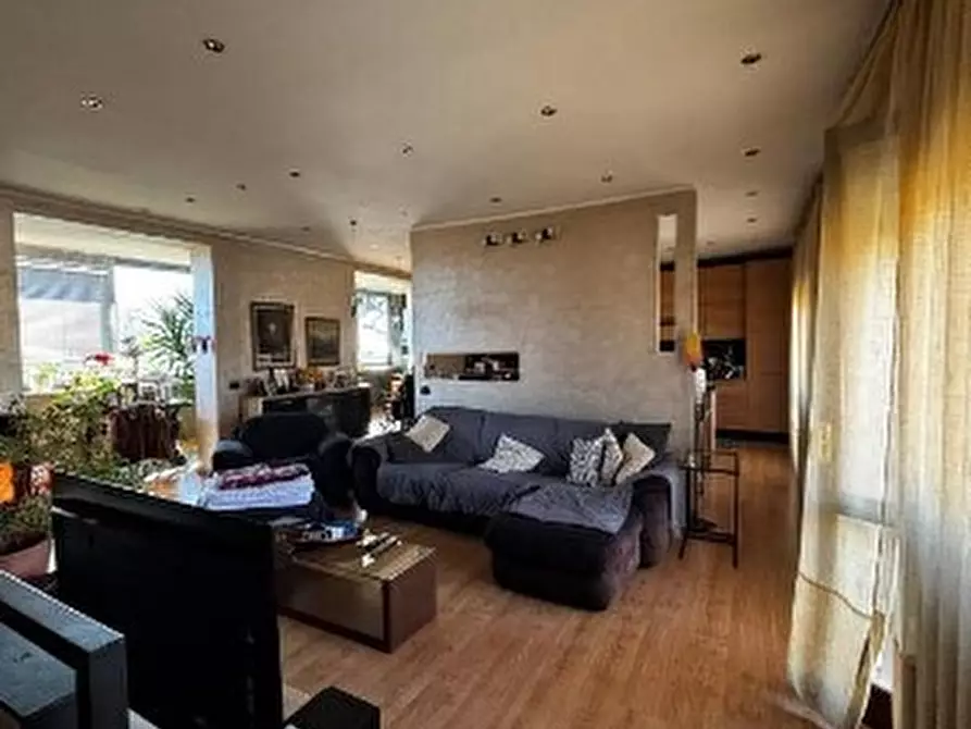 Immagine 3 di Trilocale in vendita  in Piazza Roma 10 a Albano Vercellese