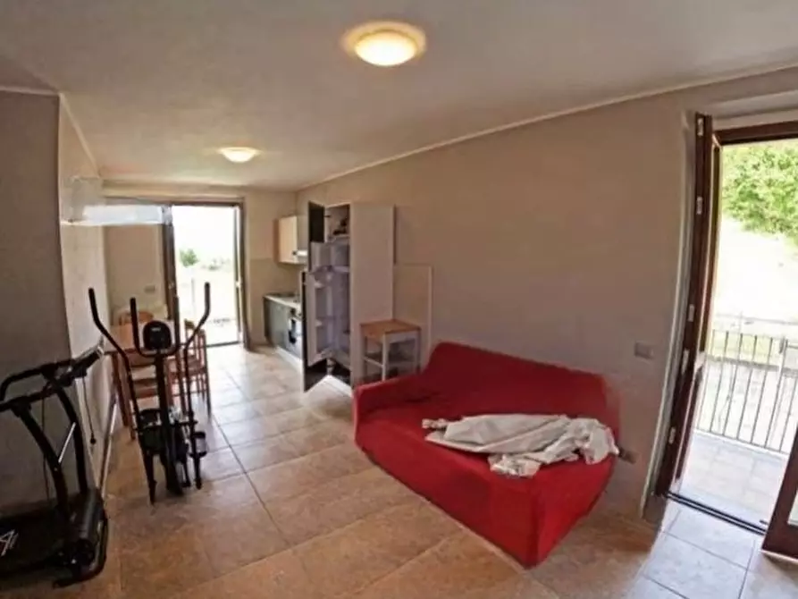 Immagine 3 di Casa trifamiliare in vendita  in Strada Canelli 66 a Costigliole D'asti