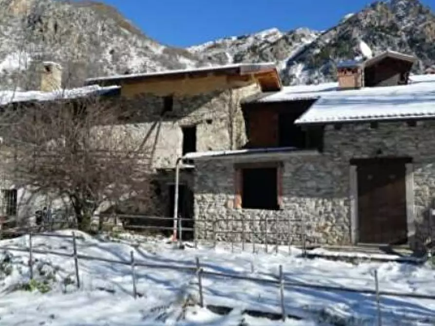 Immagine 3 di Villa in vendita  in Borgata Villa 130 a Acceglio