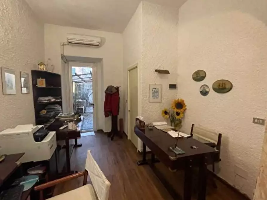 Immagine 4 di Locale commerciale in vendita  in Via Brigate Partigiane 7 a Lavagna