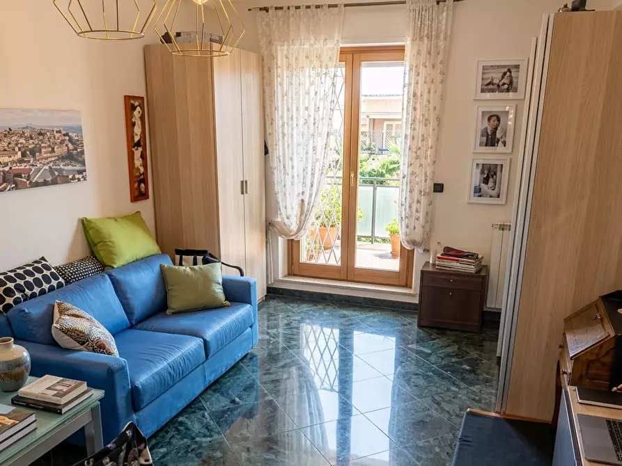 Immagine 3 di Bilocale in vendita  in Via dei Giustiniani 17/22 a Genova