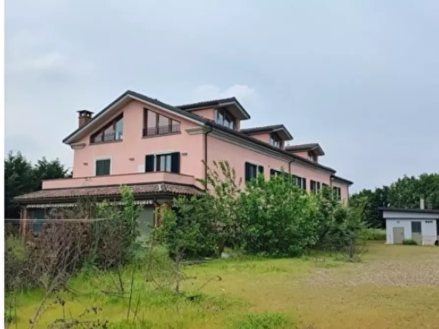 Immagine 1 di Casa trifamiliare in vendita  in Via Castelceriolo 1 a Alessandria