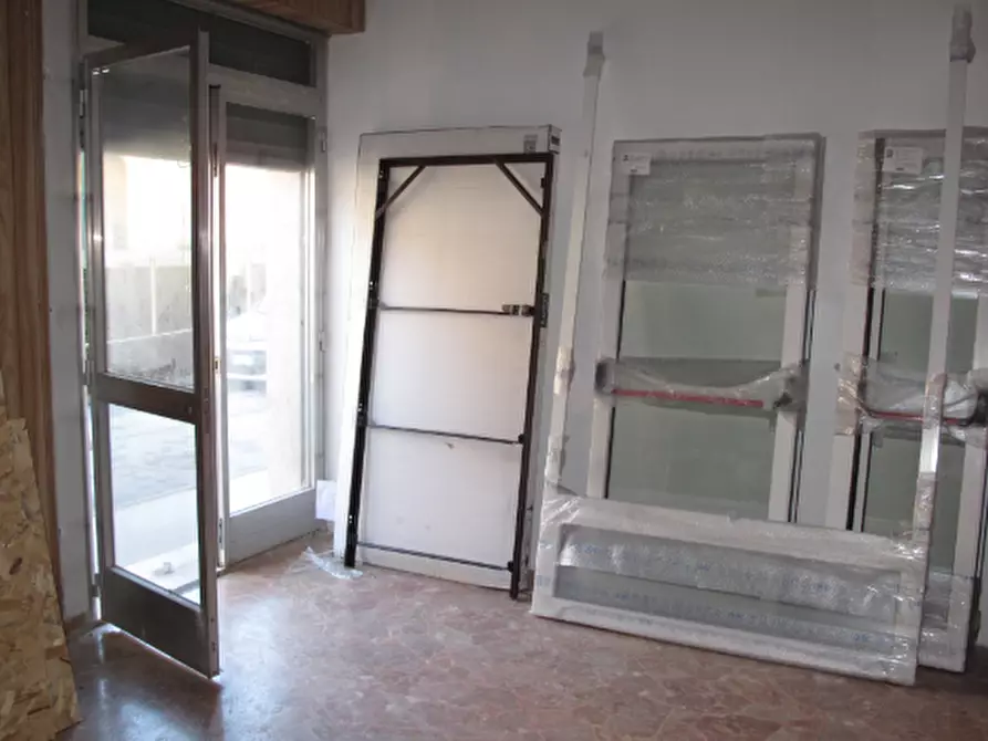 Immagine 4 di Ufficio in vendita  in Via Privata Don Mario Bordo 15 a Serra Riccò