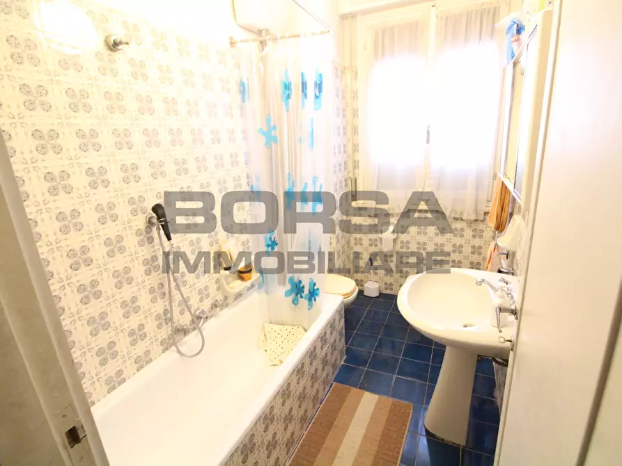 Immagine 13 di Pentalocale in vendita  in Via Montebello 27 a Livorno