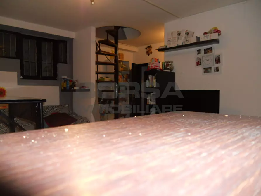 Immagine 5 di Appartamento in vendita  in Via Toti a Livorno