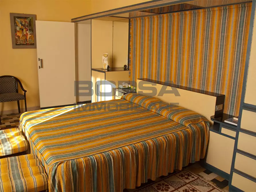 Immagine 9 di Villa in vendita  in Via Bayron 2 a Livorno