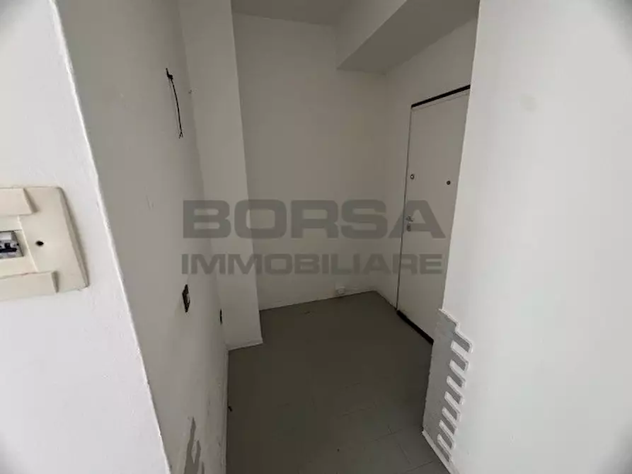 Immagine 3 di Quadrilocale in vendita  in Via della Bastia a Livorno