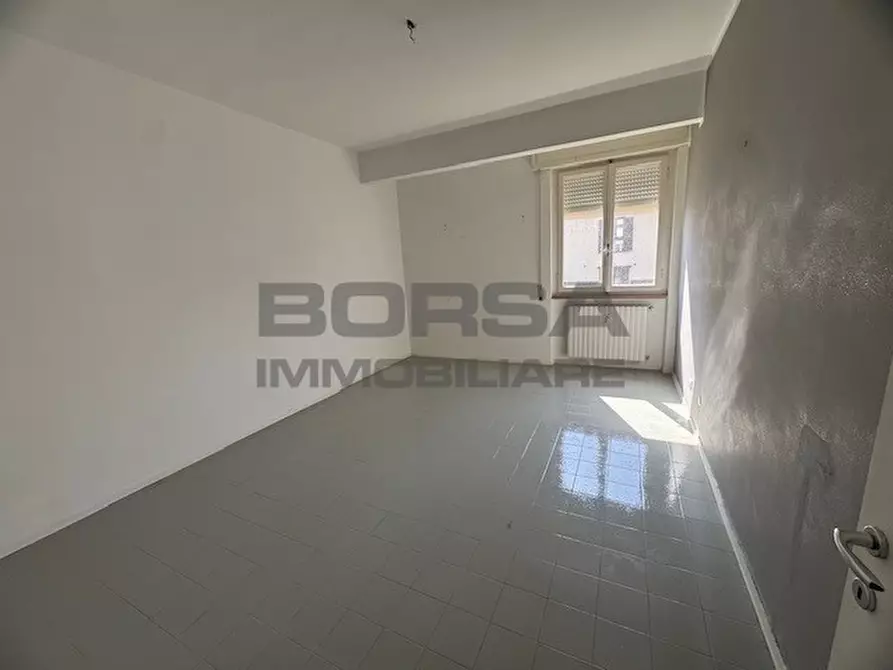 Immagine 11 di Quadrilocale in vendita  in Via della Bastia a Livorno