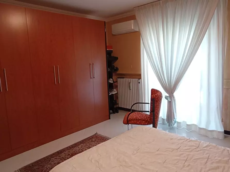 Immagine 14 di Pentalocale in vendita  a Ragusa