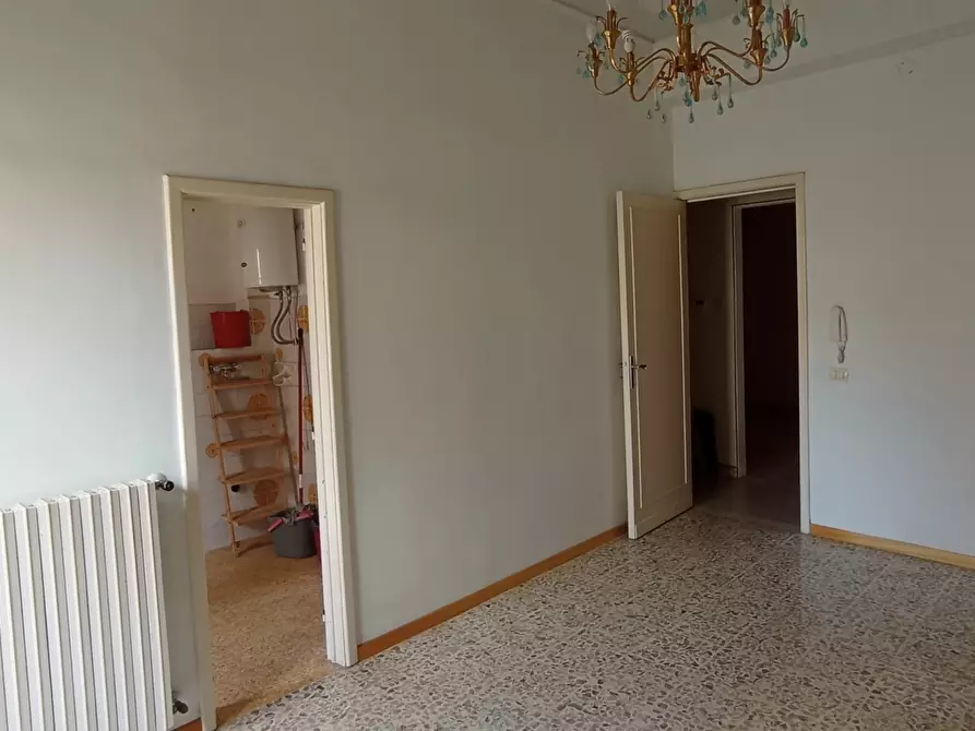 Immagine 10 di Quadrilocale in affitto  a Ragusa