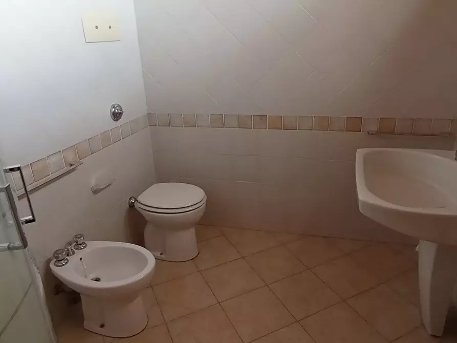 Immagine 21 di Casa indipendente in affitto  a Ragusa