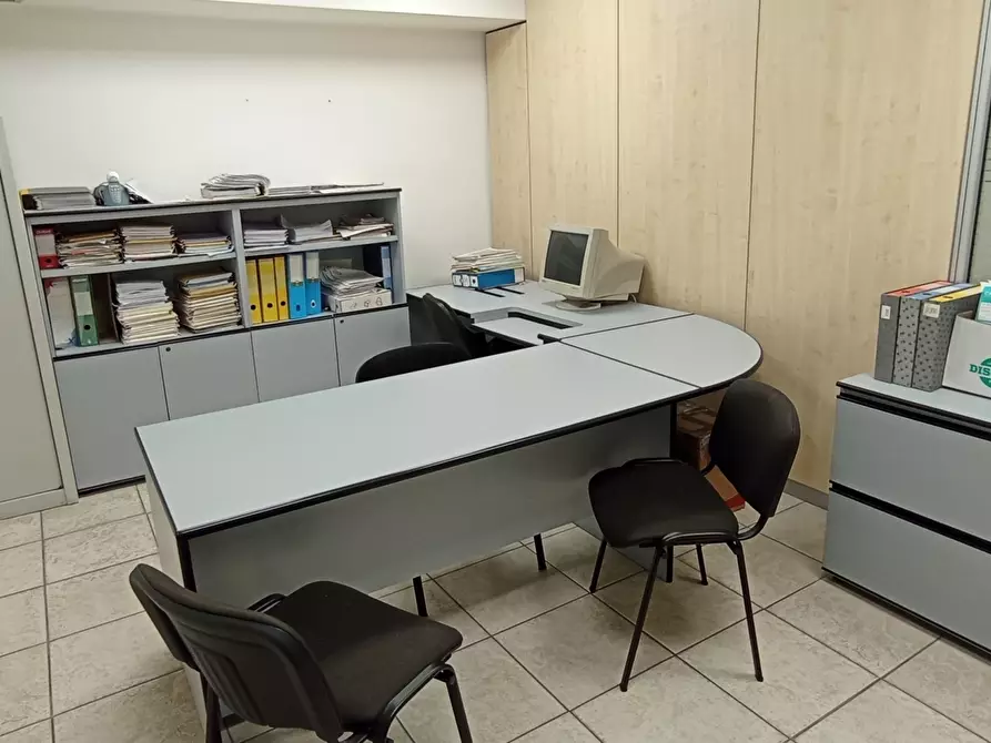 Immagine 8 di Ufficio in vendita  a Ragusa