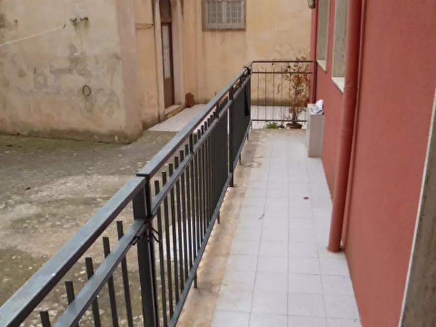 Immagine 16 di Quadrilocale in vendita  a Ragusa