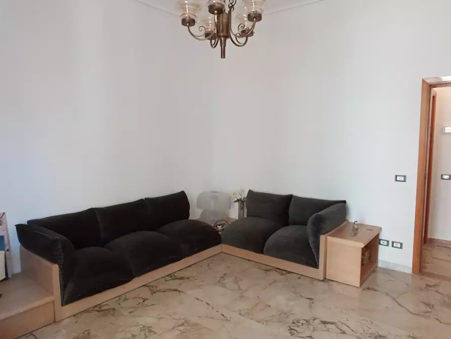 Immagine 5 di Quadrilocale in vendita  a Ragusa