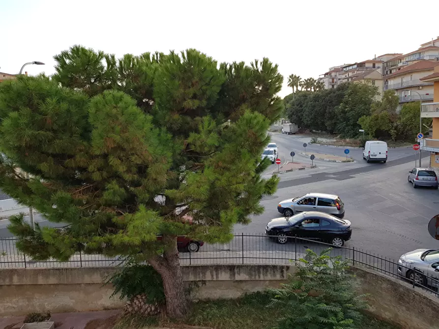 Immagine 19 di Pentalocale in vendita  a Ragusa