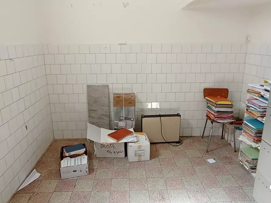 Immagine 10 di Pentalocale in vendita  a Ragusa