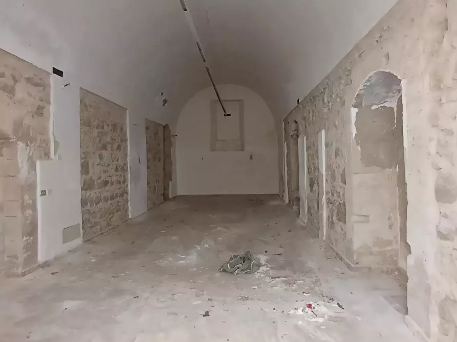 Immagine 5 di Locale commerciale in affitto  a Ragusa