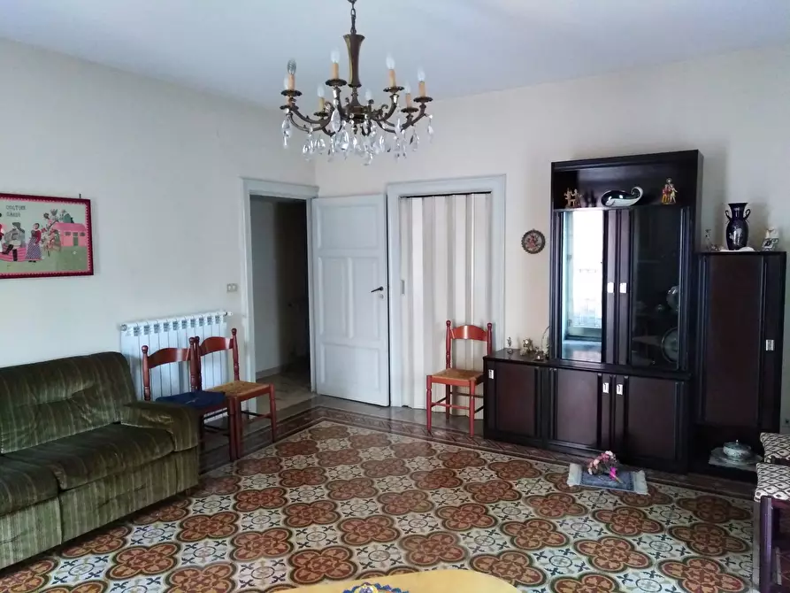 Immagine 2 di Casa indipendente in vendita  a Ragusa