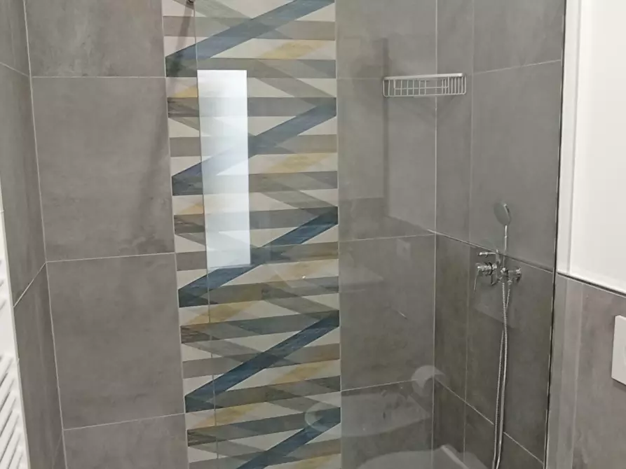 Immagine 13 di Quadrilocale in affitto  a Ragusa