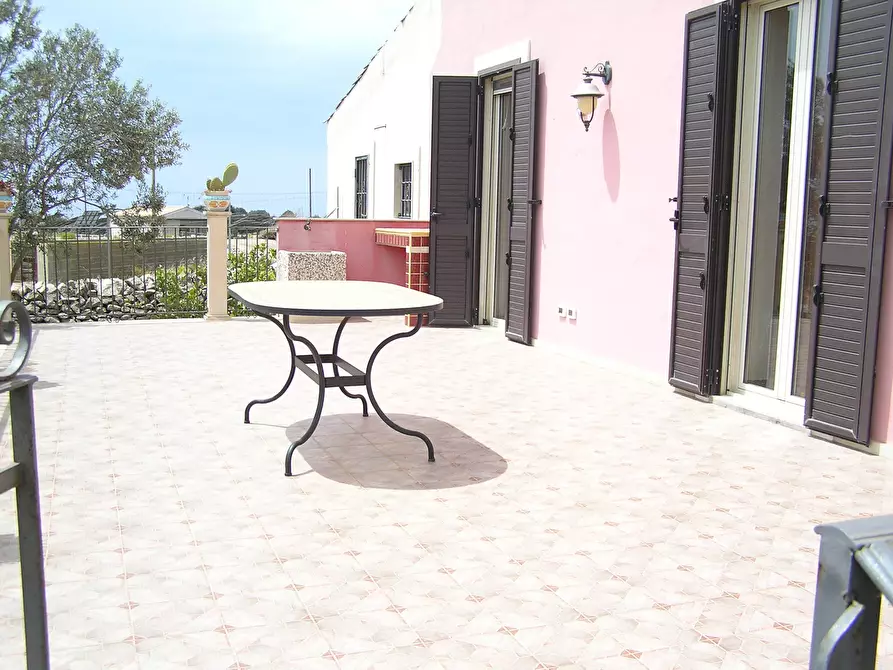 Immagine 1 di Casa indipendente in affitto  a Ragusa