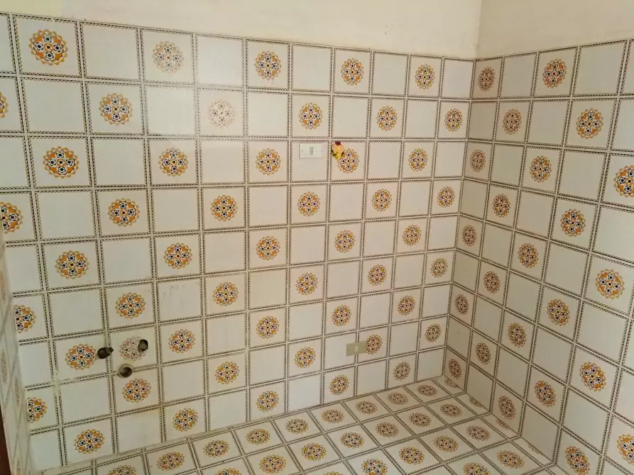 Immagine 9 di Casa indipendente in vendita  a Ragusa