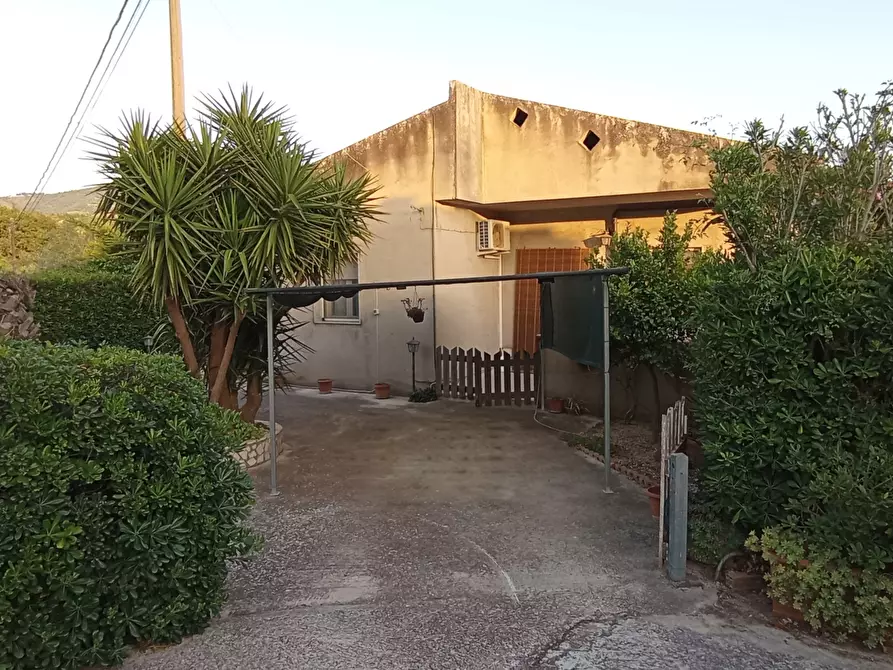 Immagine 1 di Casa indipendente in affitto  a Chiaramonte Gulfi
