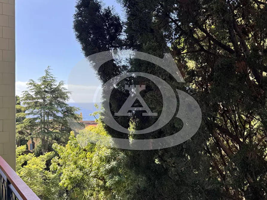 Immagine 30 di Bilocale in vendita  in Via Hope 10 a San Remo