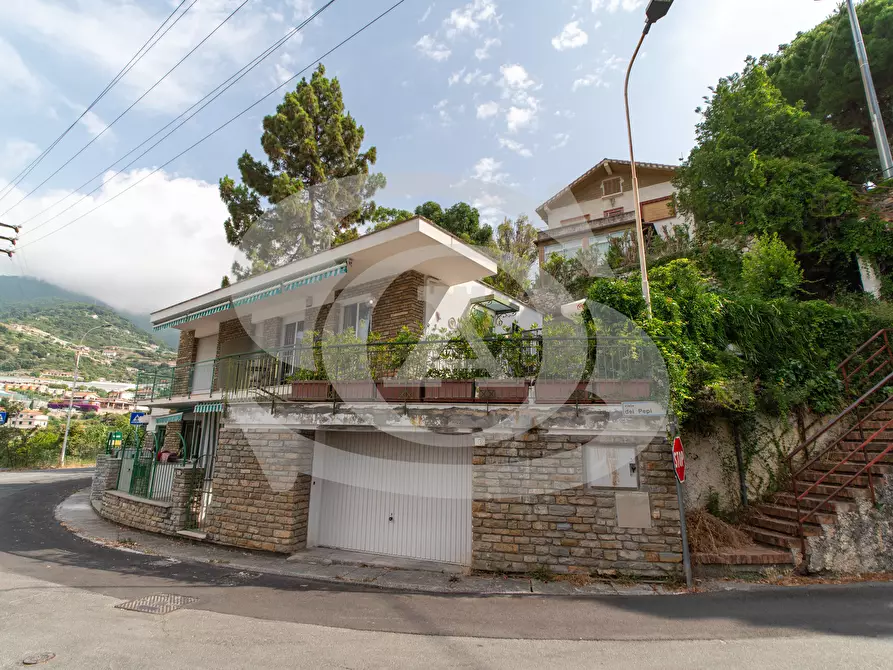 Immagine 24 di Bilocale in vendita  in Viale dei pepi 1 a Ospedaletti