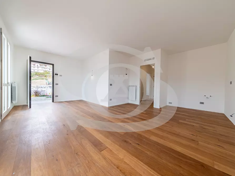 Immagine 7 di Quadrilocale in vendita  in Via degli Anemoni s.n.c. a Ospedaletti