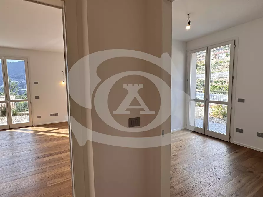 Immagine 23 di Quadrilocale in vendita  in Via degli Anemoni s.n.c. a Ospedaletti