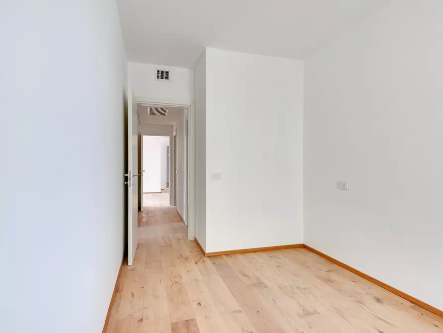 Immagine 38 di Quadrilocale in vendita  in Via L. C. Farini 291 a Cesena