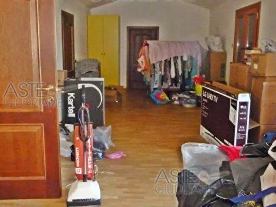 Immagine 3 di Rustico / casale in vendita  a Ravenna