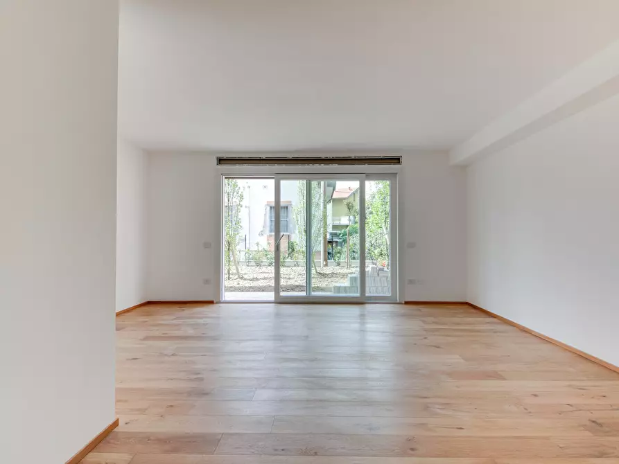 Immagine 33 di Quadrilocale in vendita  in Via L. C. Farini 291 a Cesena