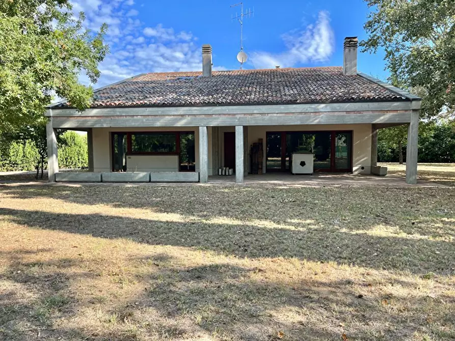 Immagine 38 di Villa in vendita  a Cesena