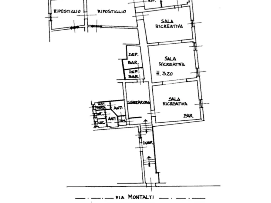 Immagine 2 di Bar / Ristorante in vendita  a Cesena