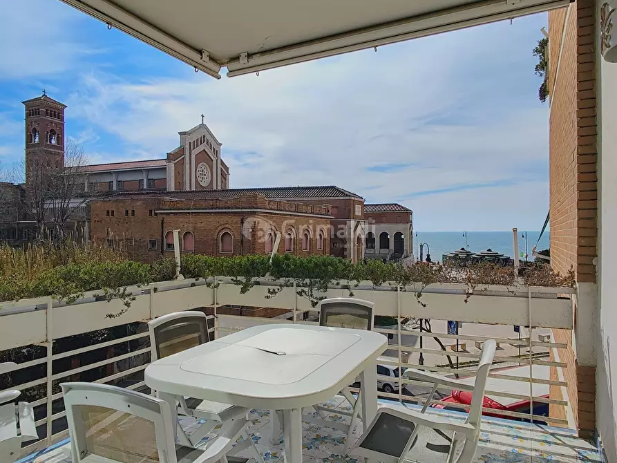 Immagine 6 di Trilocale in vendita  in Viale Giacomo Matteotti 153 a Nettuno