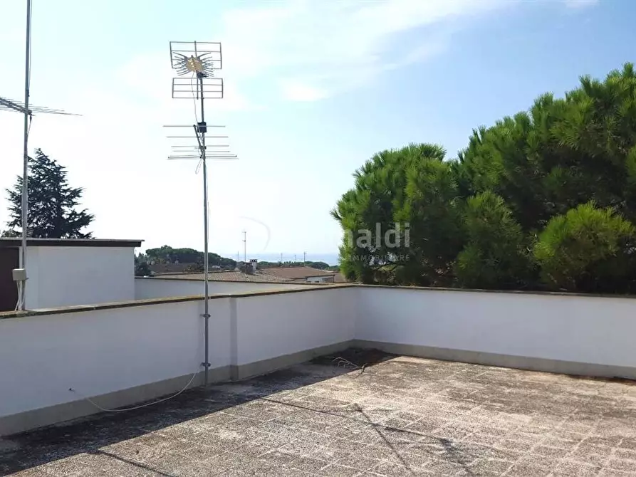 Immagine 21 di Casa indipendente in vendita  in VIA DEL MONUMENTO 158 a Anzio