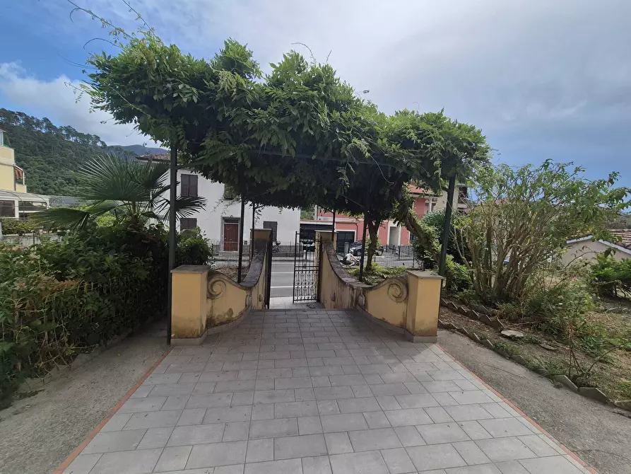 Immagine 4 di Bilocale in vendita  in Via IV Novembre 69 a Casarza Ligure