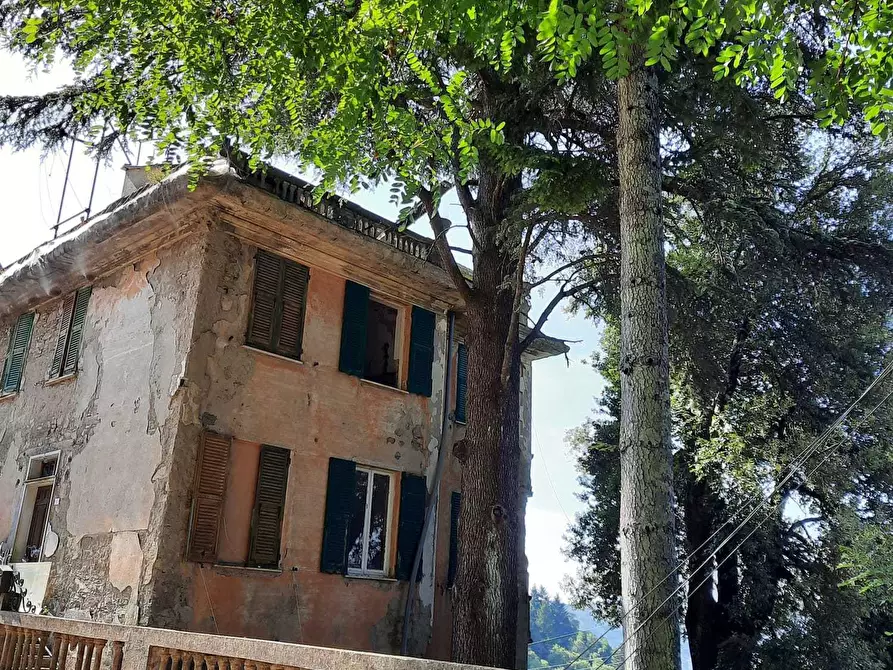 Immagine 28 di Villa in vendita  in Via San Nicolao 6 a Castiglione Chiavarese