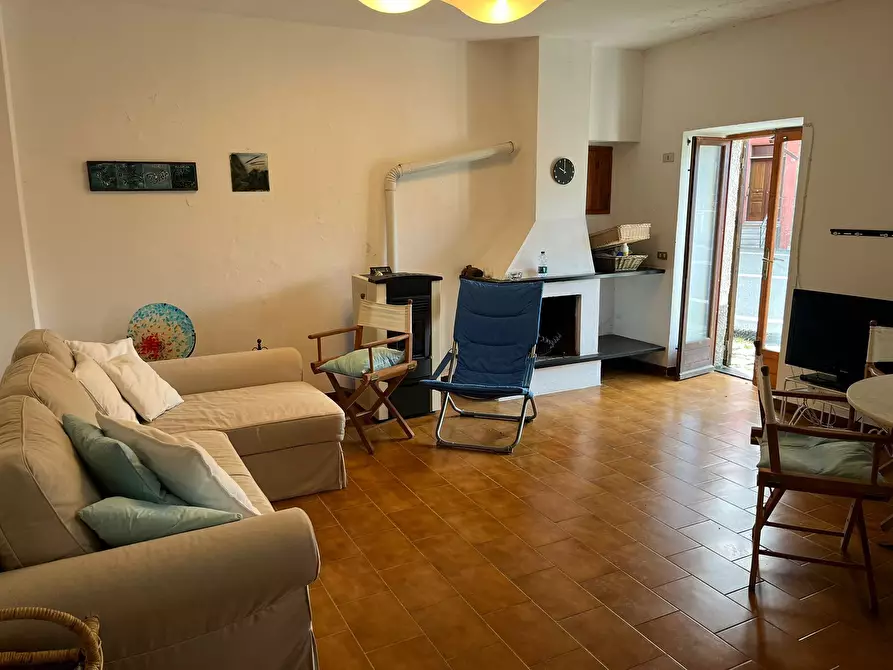 Immagine 5 di Bilocale in vendita  in Strada Statale 1 7 a Deiva Marina