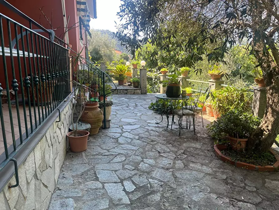 Immagine 14 di Villa in vendita  in Via Salvatore Gatti 19 a Castiglione Chiavarese